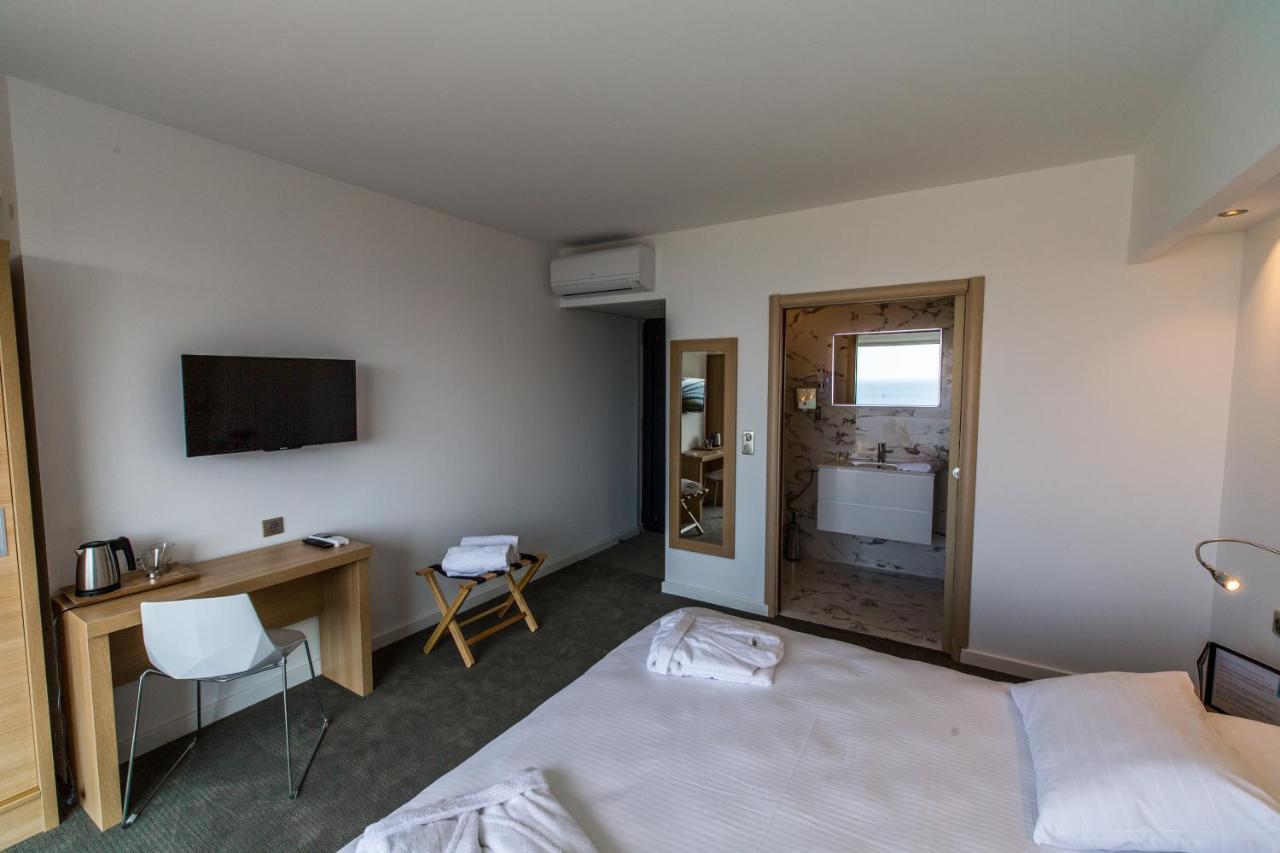 Hotel Villa R Calvi  Buitenkant foto