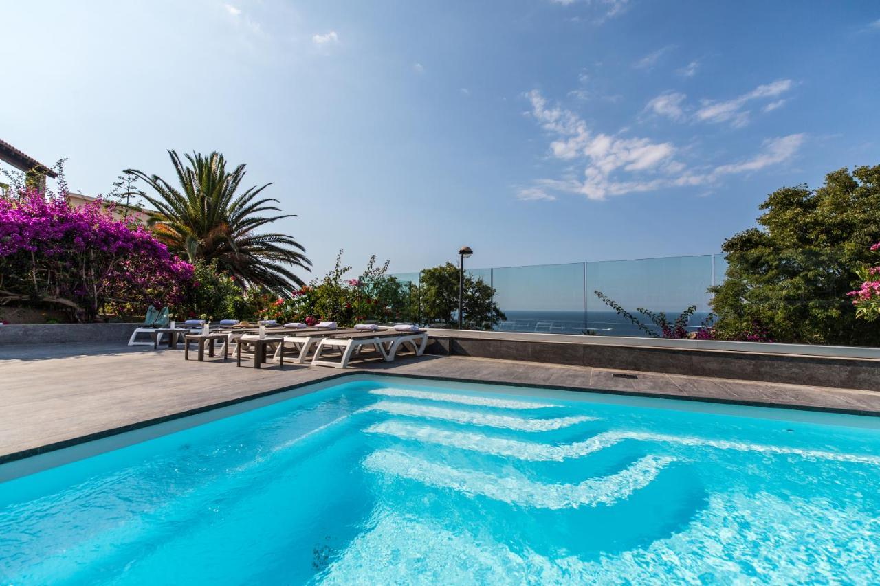 Hotel Villa R Calvi  Buitenkant foto
