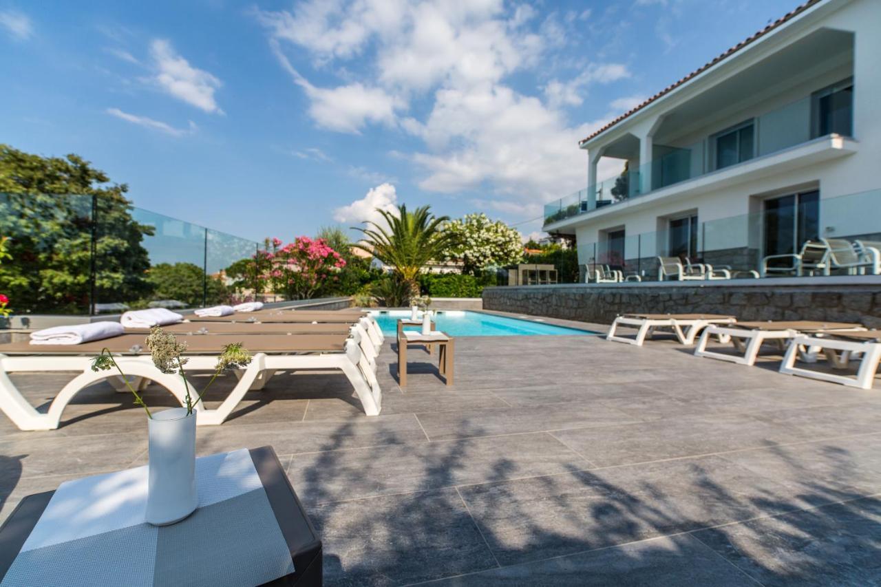 Hotel Villa R Calvi  Buitenkant foto