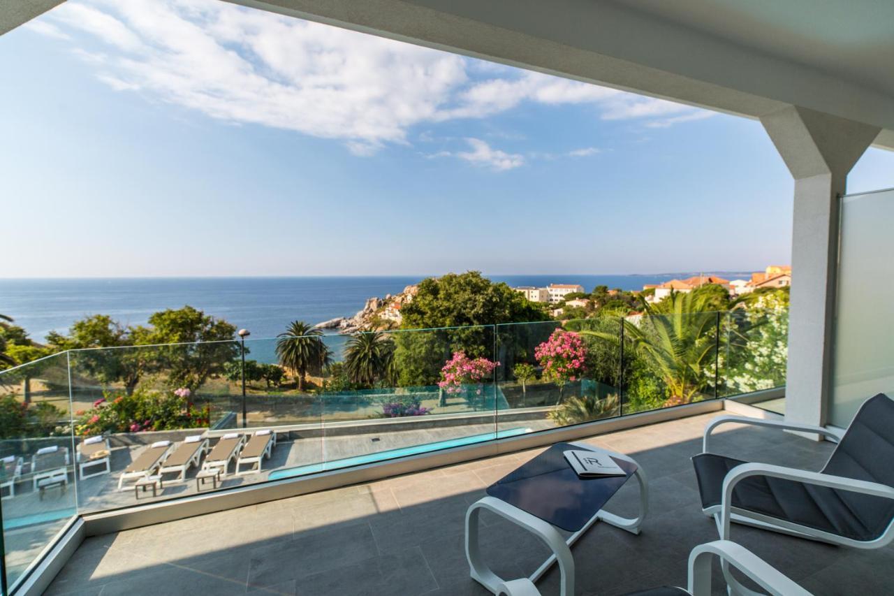 Hotel Villa R Calvi  Buitenkant foto