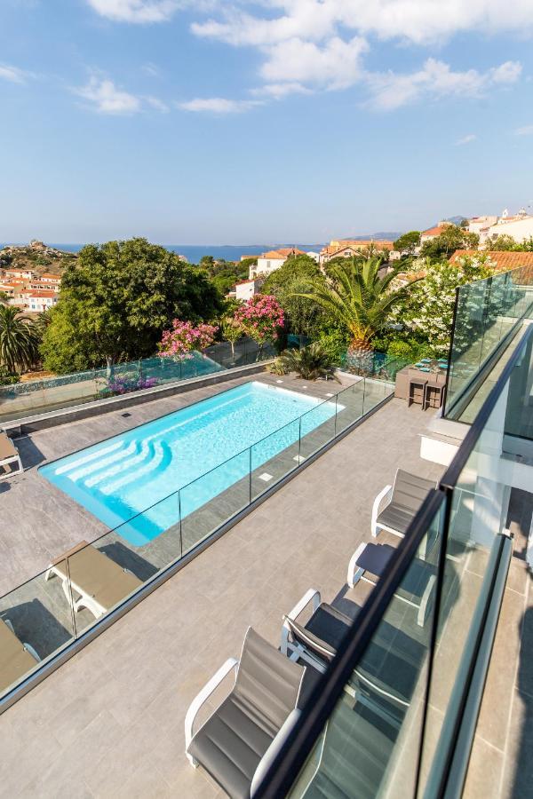 Hotel Villa R Calvi  Buitenkant foto