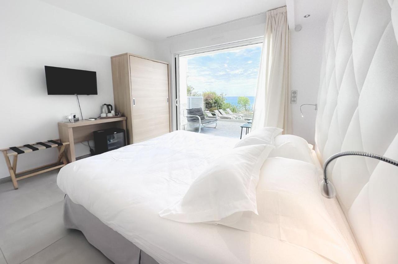 Hotel Villa R Calvi  Buitenkant foto