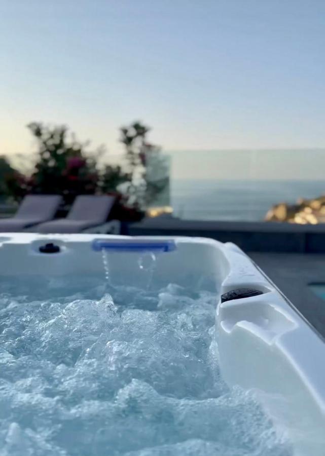 Hotel Villa R Calvi  Buitenkant foto