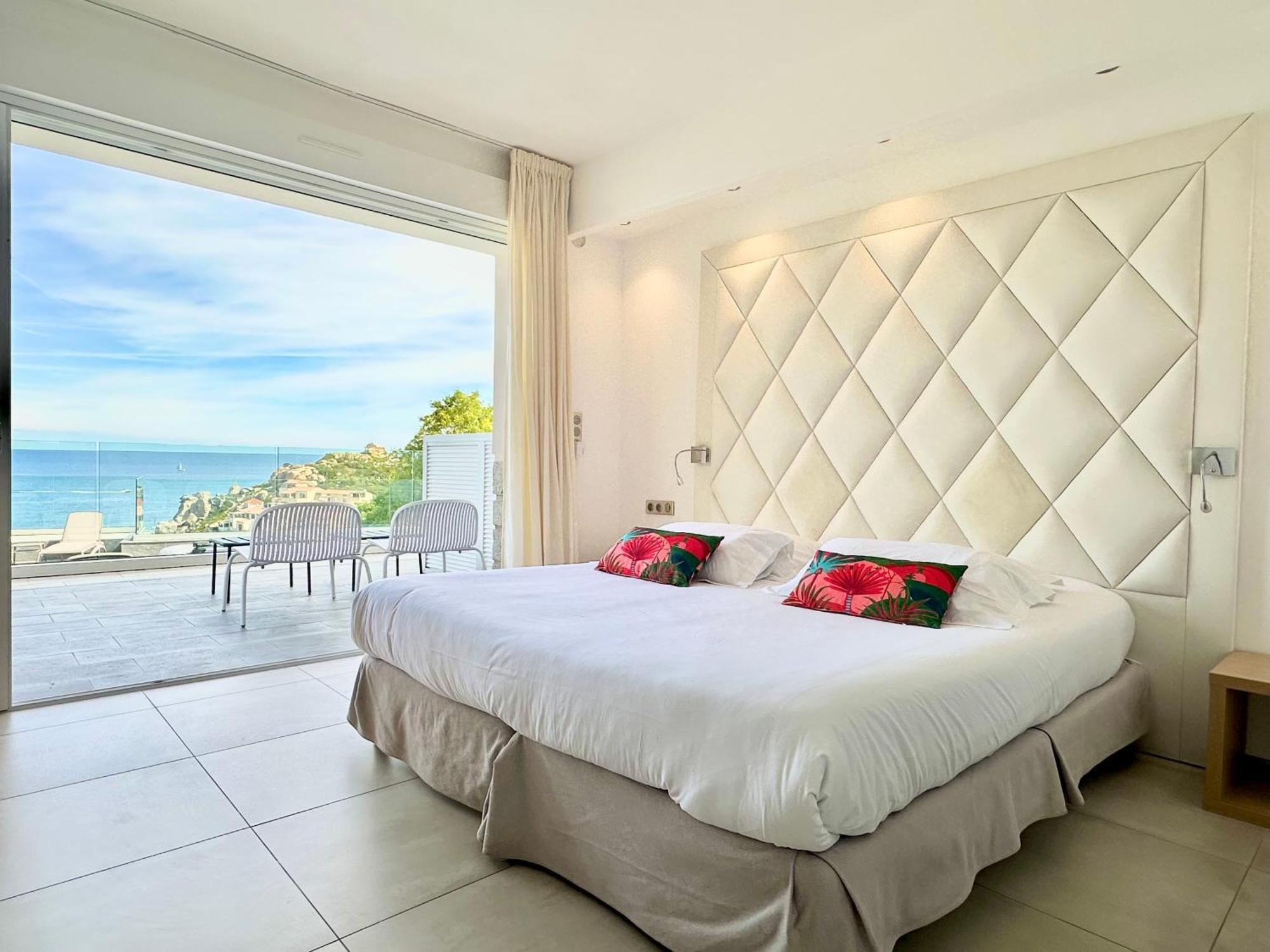Hotel Villa R Calvi  Buitenkant foto
